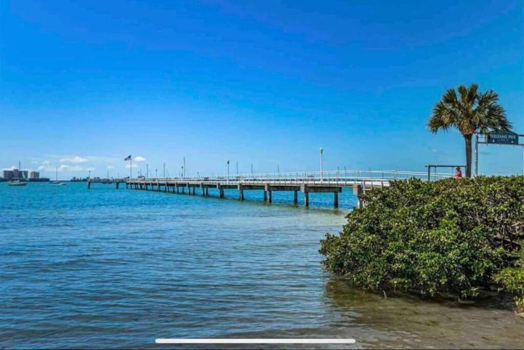 In The Center Of Gulfport, Min Away From The Beach! St. Petersburg Kültér fotó